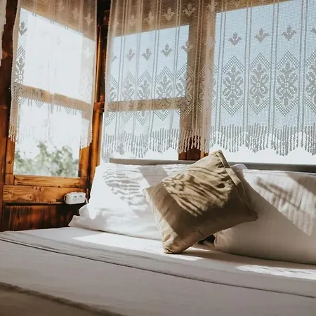 Alaçatı Sunset Butik *