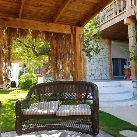 Alaçatı Sunset Butik Otel *