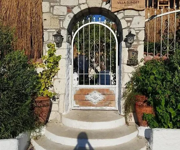 Alacati Sunset Butik 酒店 *